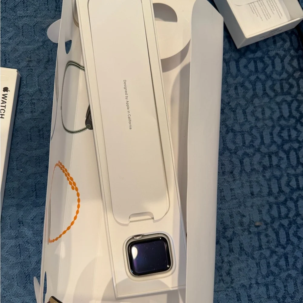 Apple Watch Series 6 silver alum 40mm white sports band